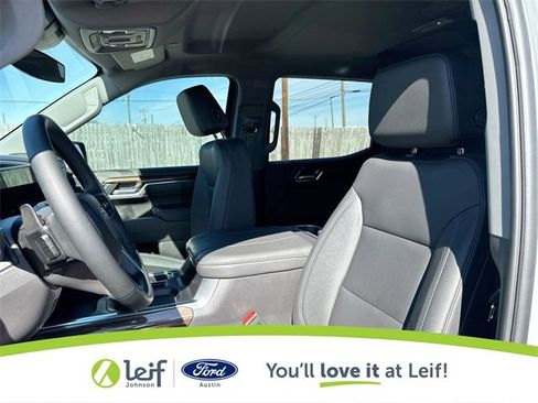 Used 2024 Chevrolet Silverado 1500 LT Trail Boss w/ Convenience Package II image 17