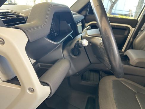 Used 2020 Land Rover Defender 110 SE image 52