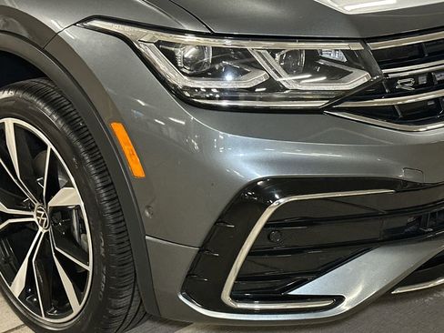 Used 2023 Volkswagen Tiguan SEL R-Line image 12