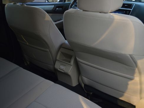 Used 2018 Subaru Outback 2.5i Premium image 33