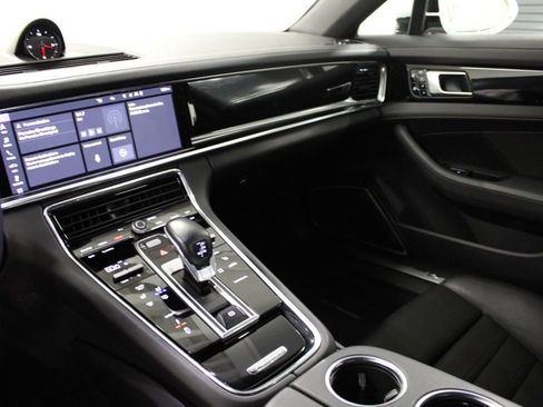 Certified 2021 Porsche Panamera 4 AWD/4WD image 26