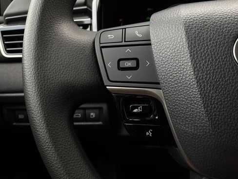 Used 2026 Toyota Camry LE FWD image 35