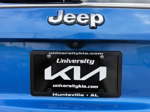 Used 2024 Jeep Compass Latitude image 30