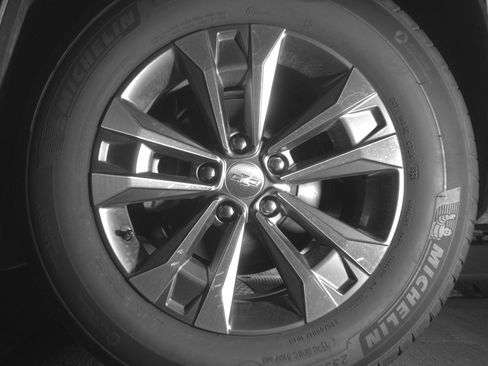 Used 2025 Chevrolet Equinox LT image 11