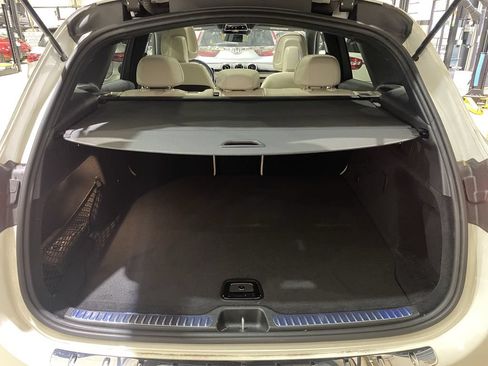 Used 2024 Mercedes-Benz GLC 300 4MATIC image 23