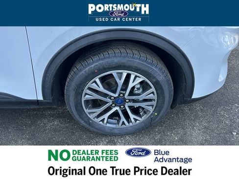 Certified 2022 Ford Escape SEL image 33