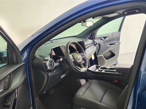 Used 2026 Chevrolet Equinox LT image 28