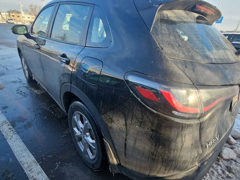 Certified 2023 Honda HR-V LX image 4