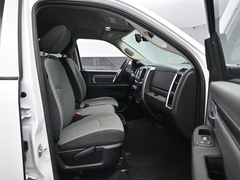 Used 2022 RAM 1500 Classic SLT AWD/4WD image 25