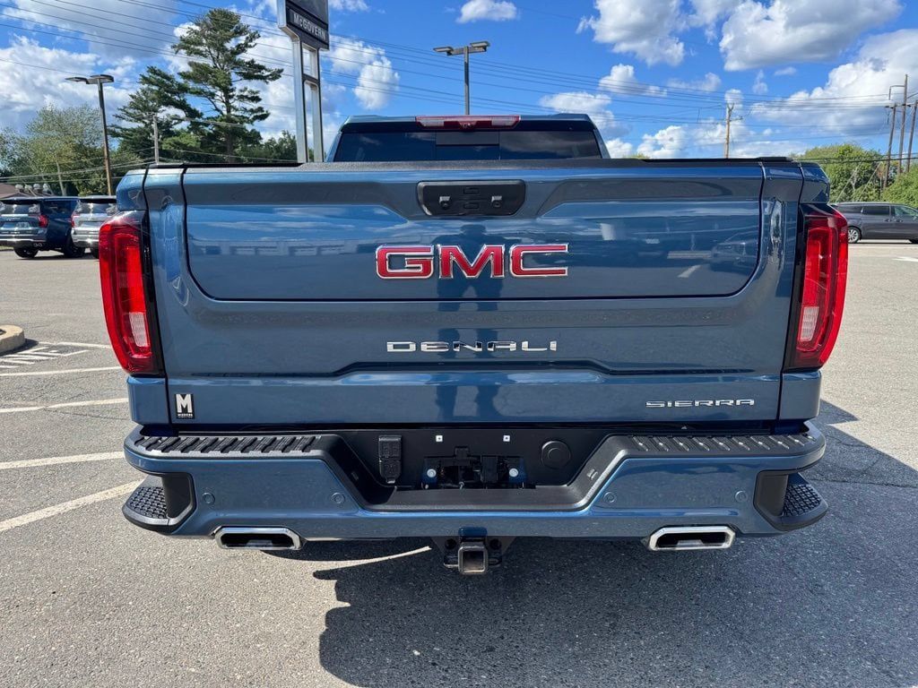 Used 2025 GMC Sierra 1500 Denali w/ Denali Reserve Package AWD/4WD image 5