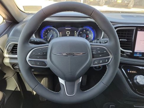 New 2026 Chrysler Pacifica Select image 19