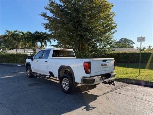 Used 2023 GMC Sierra 2500 Pro w/ Convenience Package image 4