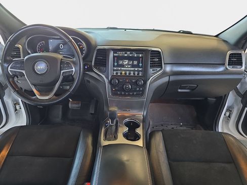 Used 2018 Jeep Grand Cherokee Altitude AWD/4WD image 10