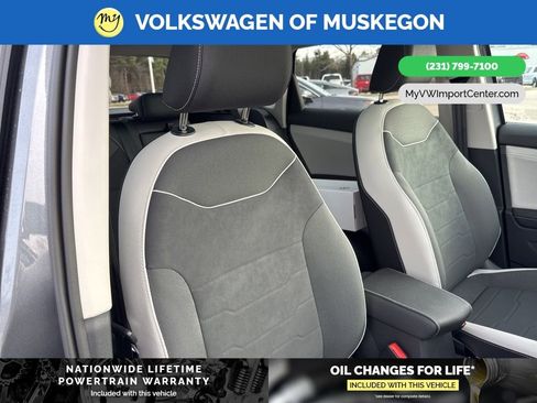 New 2026 Volkswagen Taos SE image 28