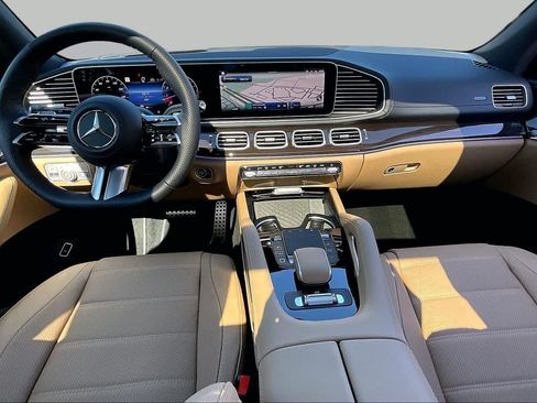 Used 2026 Mercedes-Benz GLS 450 4MATIC image 15