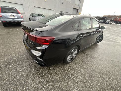 Used 2022 Kia Forte GT-Line w/ GT-Line Premium Package image 8