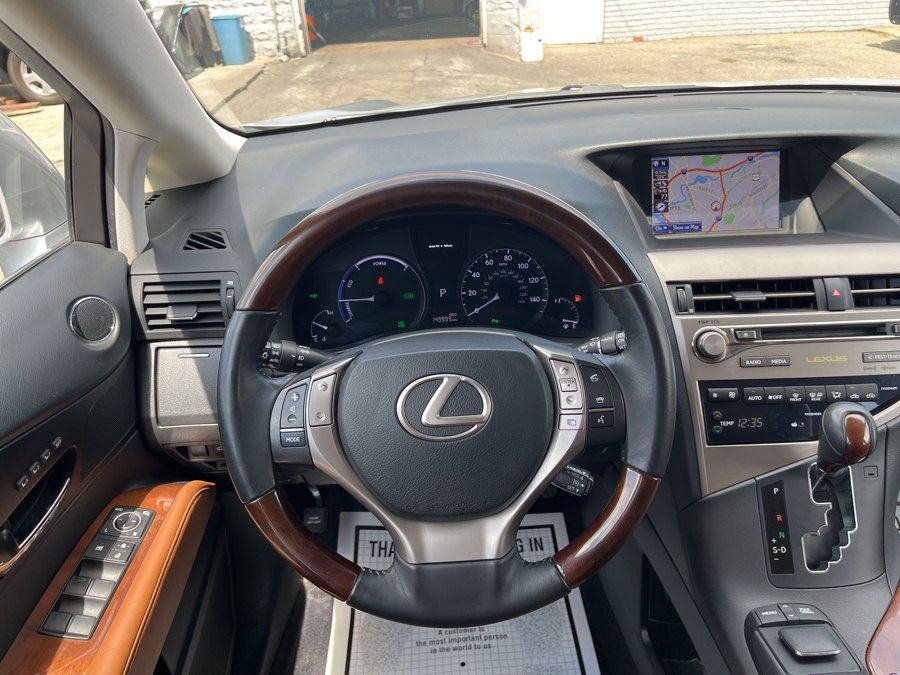 Used 2014 Lexus RX 450h AWD image 16