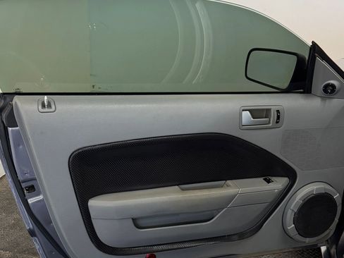 Used 2006 Ford Mustang GT Premium image 12