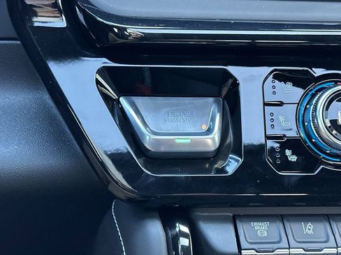 New 2026 GMC Sierra 2500 AT4X w/ AT4X AEV Edition AWD/4WD image 21