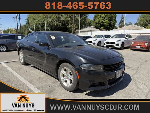 Used 2022 Dodge Charger SXT RWD image 1