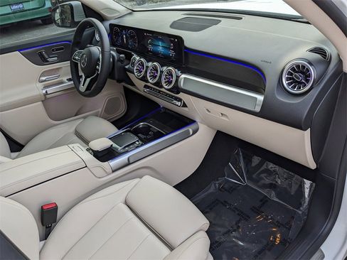 Used 2022 Mercedes-Benz GLB 250 image 16