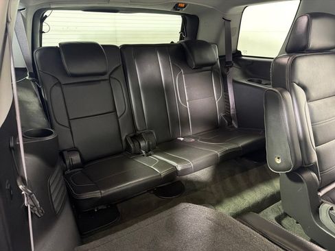 Used 2015 GMC Yukon Denali w/ Touring Package AWD/4WD image 22