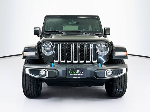Used 2023 Jeep Wrangler Unlimited Sahara w/ Cold Weather Group AWD/4WD image 2
