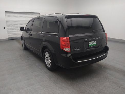 Used 2019 Dodge Grand Caravan SXT image 5