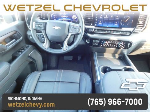 Used 2025 Chevrolet Silverado 2500 High Country w/ Technology Package AWD/4WD image 21