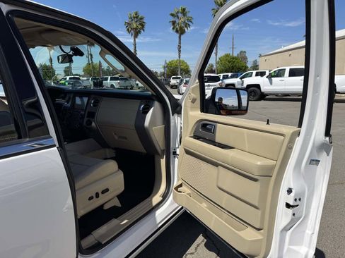 Used 2016 Ford Expedition Limited w/ Equipment Group 301A image 16