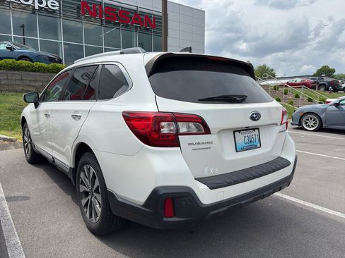 Used 2019 Subaru Outback 2.5i Touring w/ Popular Package #3A AWD/4WD image 7