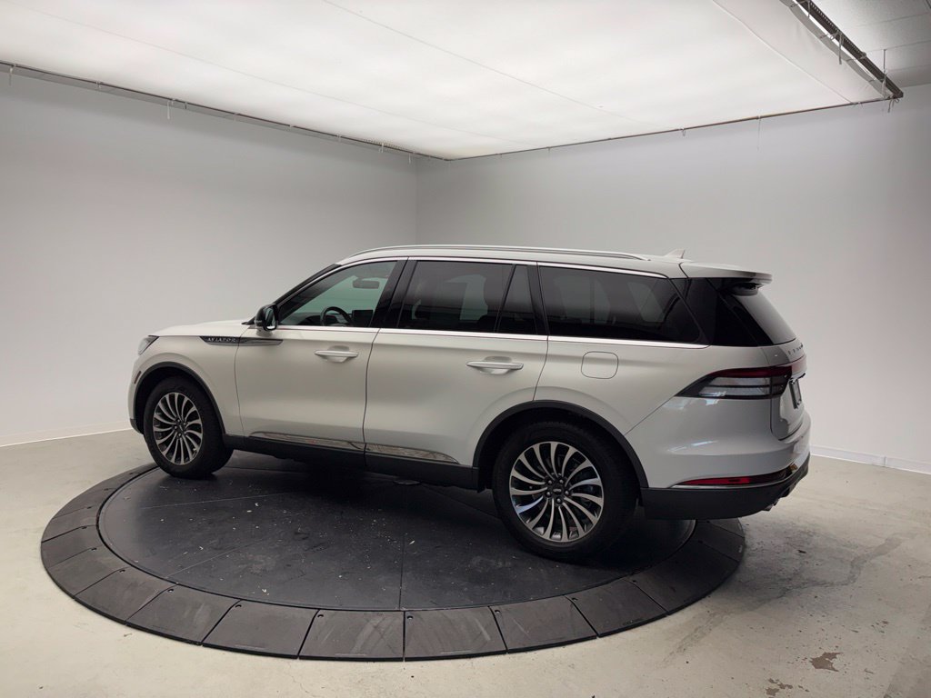 Used 2022 Lincoln Aviator Reserve w/ Elements Package Plus AWD/4WD image 3
