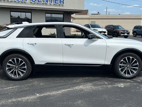 Used 2024 Cadillac Lyriq Sport image 6