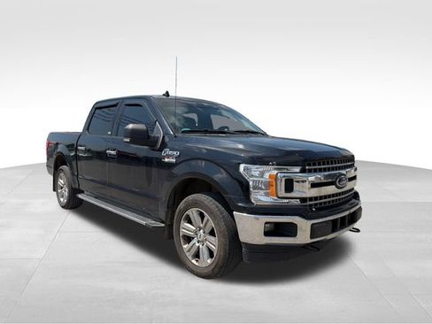 Used 2018 Ford F150 XLT w/ Equipment Group 302A Luxury AWD/4WD image 3