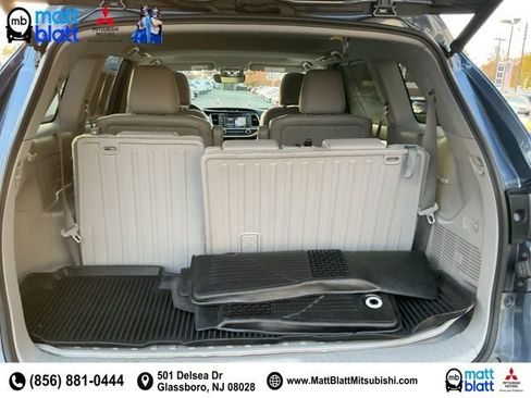 Used 2019 Toyota Highlander XLE image 26