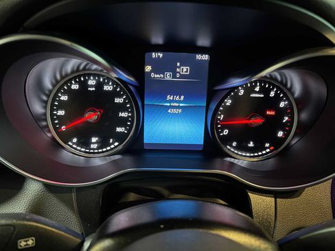 Used 2022 Mercedes-Benz GLC 300 4MATIC image 27