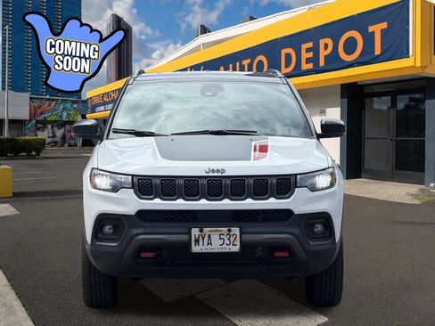 Used 2024 Jeep Compass Trailhawk AWD/4WD image 7
