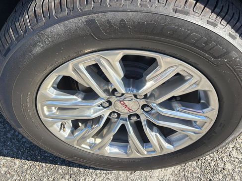 Used 2021 GMC Yukon SLT w/ SLT Luxury Plus Package image 11