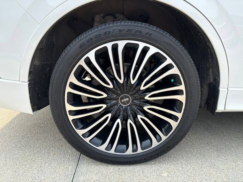 Used 2022 Lincoln Aviator Reserve w/ Equipment Group 201A AWD/4WD image 64