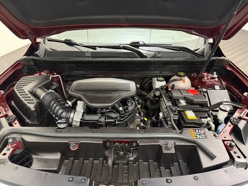 Used 2022 GMC Acadia SLT w/ Technology Package AWD/4WD image 34