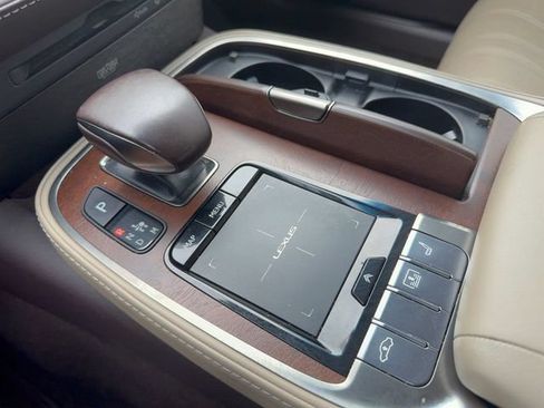 Used 2018 Lexus LS 500 w/ Interior Upgrade Package RWD image 24