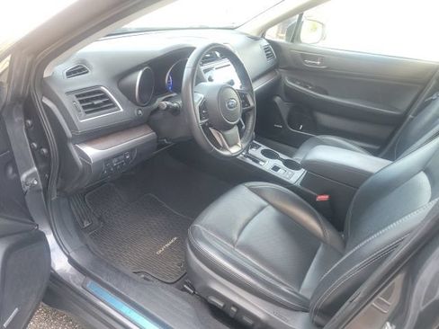 Used 2019 Subaru Outback 2.5i Limited AWD/4WD image 3