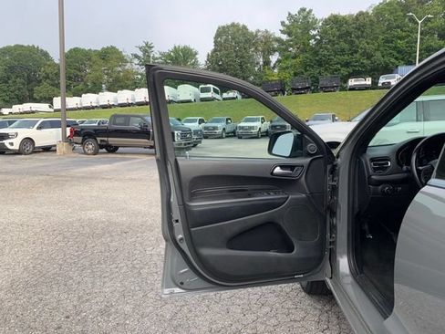 Used 2022 Dodge Durango SXT w/ Blacktop Package AWD/4WD image 22
