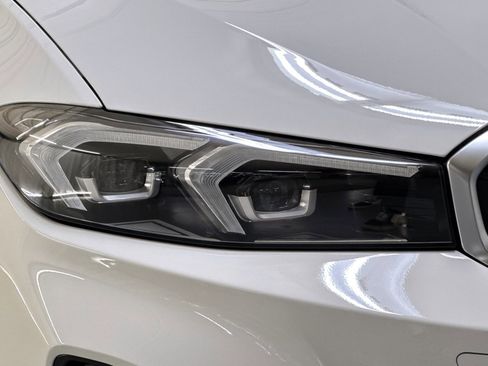 Used 2026 BMW 330i Sedan w/ Premium Package RWD image 11