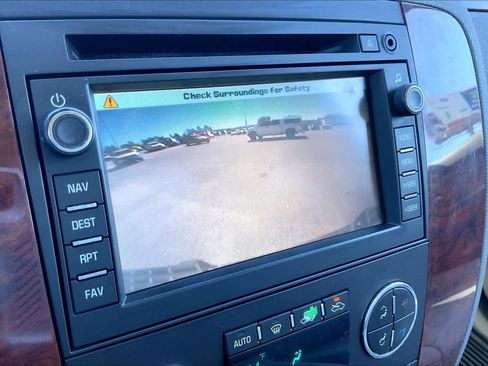 Used 2011 Chevrolet Silverado 2500 LTZ w/ LTZ Plus Package image 27