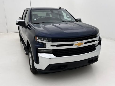 Used 2021 Chevrolet Silverado 1500 LT AWD/4WD image 3