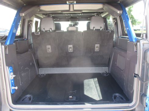 Used 2023 Ford Bronco Big Bend w/ Sasquatch Package AWD/4WD image 40