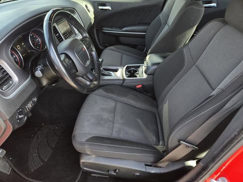 Used 2022 Dodge Charger SXT RWD image 15