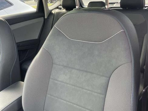 Certified 2024 Volkswagen Taos SE AWD/4WD image 23