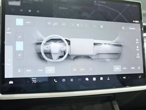 Used 2022 Tesla Model S image 18